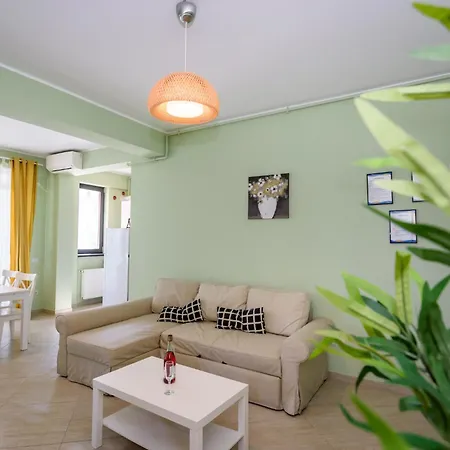 Ini New Azimuth Apartment Navodari